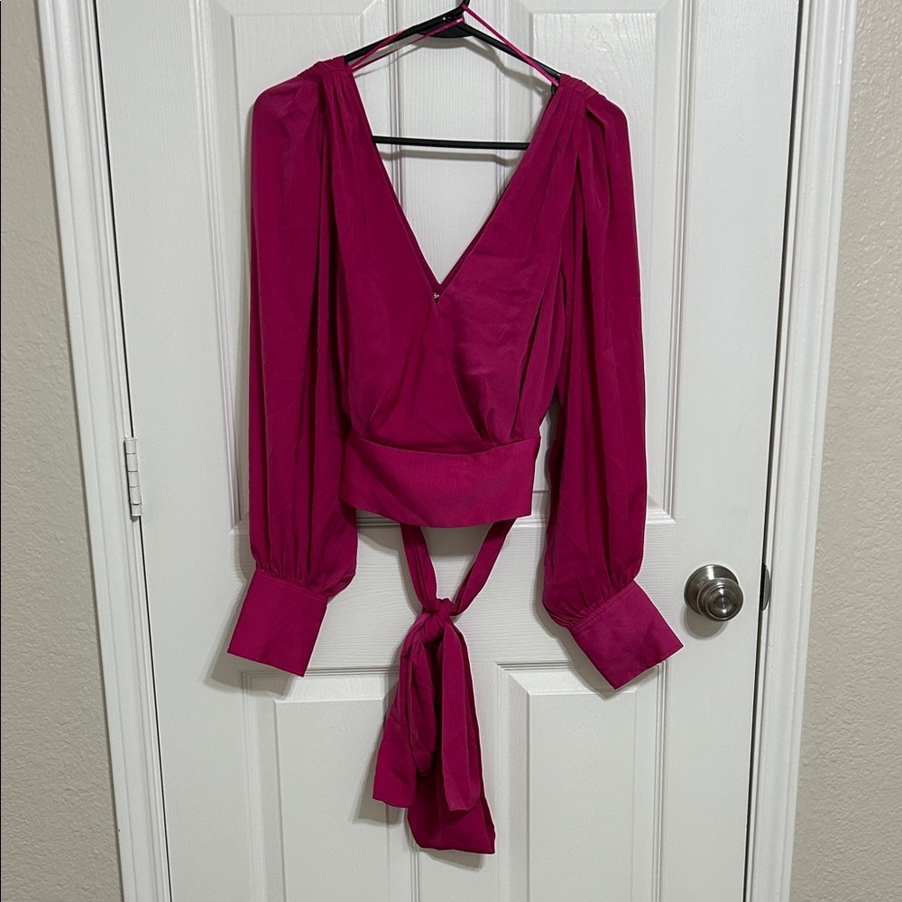 SOLD
Banana Republic Women's Fuchsia Dragon Fruit V-Neck Cropped Wrap Blouse